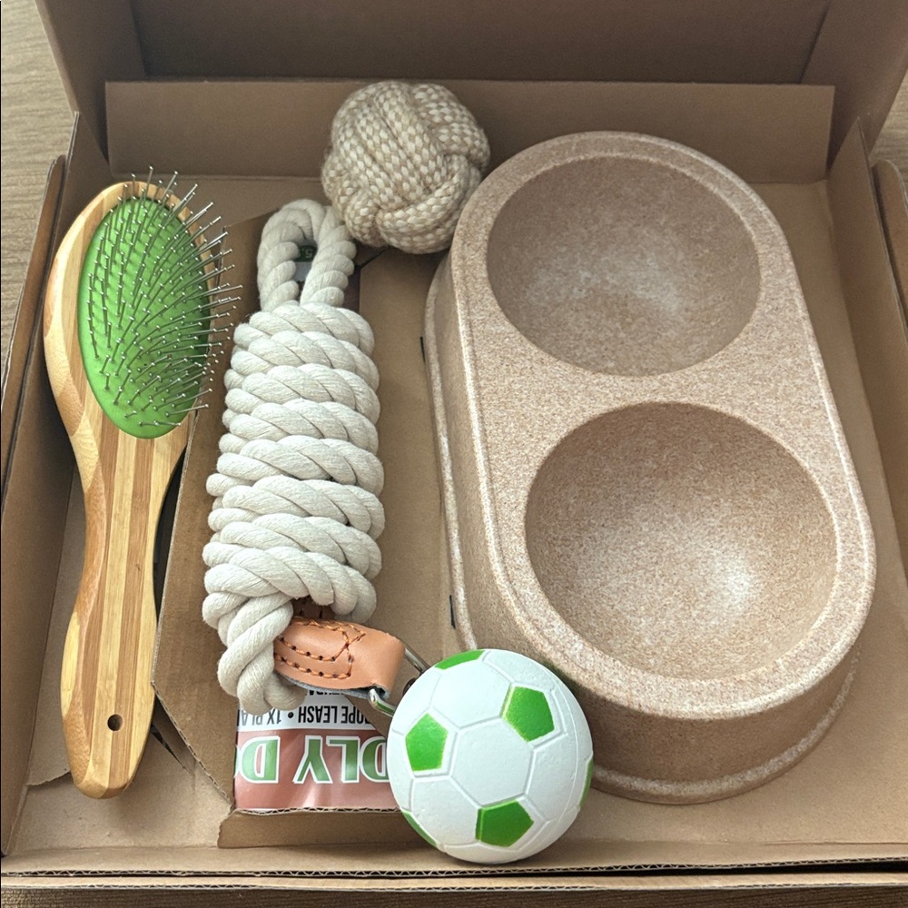 Pet Care Set with Brush and Bowl eco friendly brand new